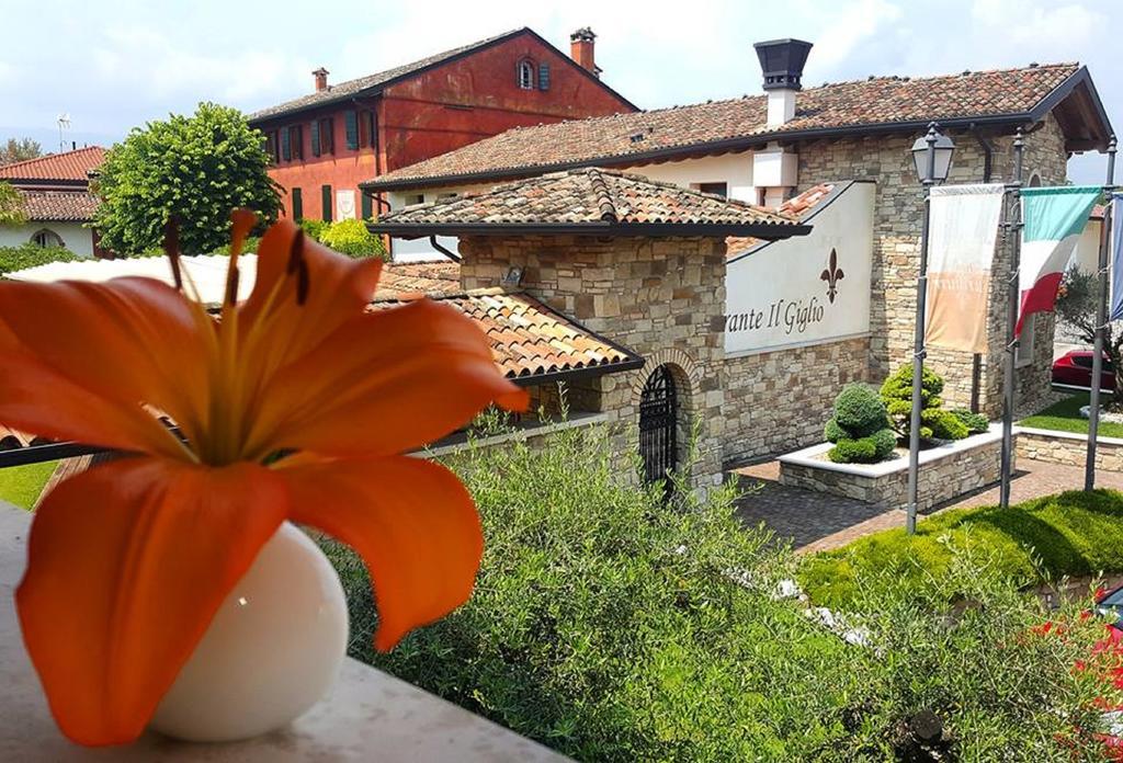 Hotel Purlilium Porcia Bagian luar foto