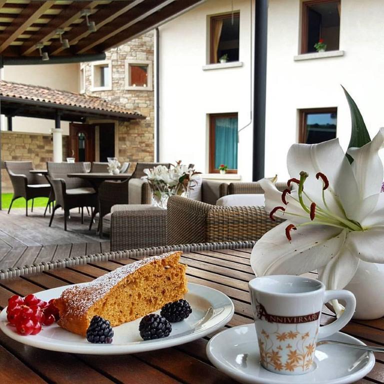 Hotel Purlilium Porcia Bagian luar foto