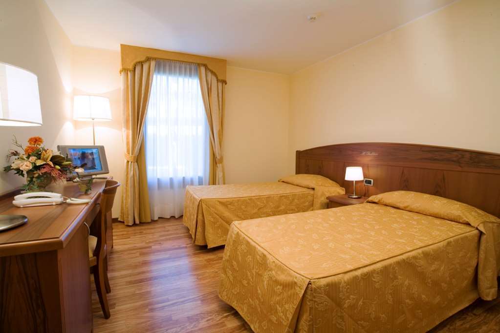 Hotel Purlilium Porcia Ruang foto